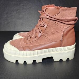 Gianni Bini Wander Lust Lug Sole Platform Bootie Cinnamon Suede LaceUp Zipper 9M